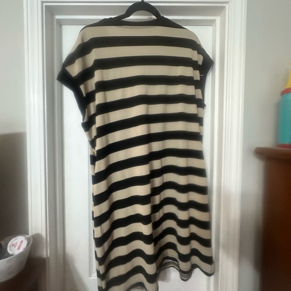 Amazon Black and Tan Sheath Mini Dress - Picture 2 of 3